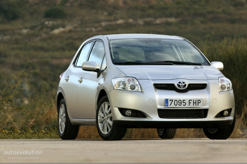 Toyota Auris 5 Doors photo 5