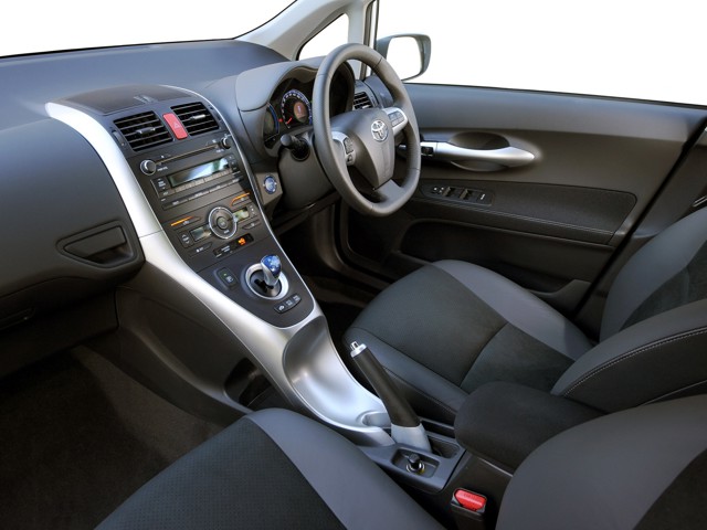 Toyota Auris 5 Doors photo 66