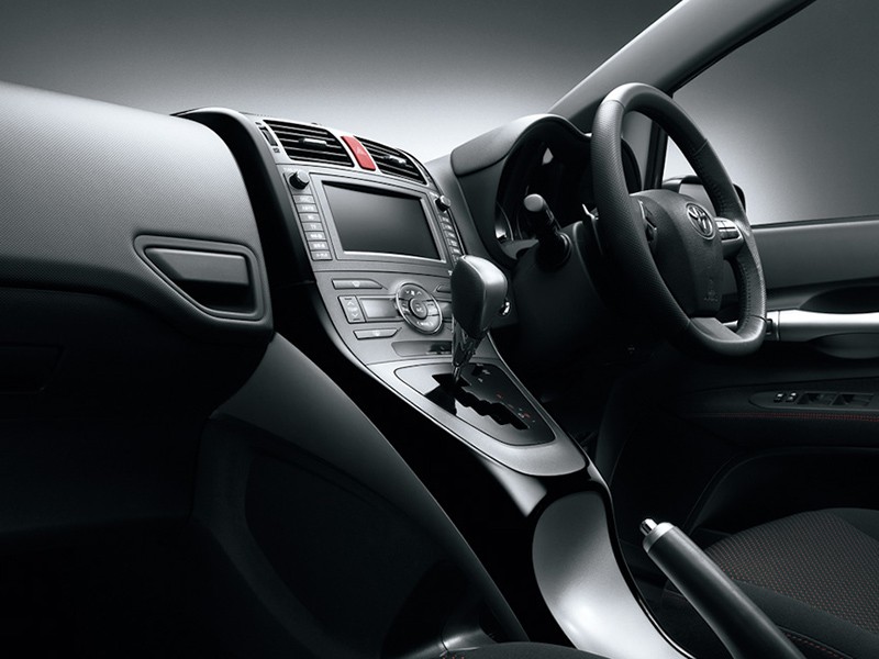 Toyota Auris 5 Doors photo 72