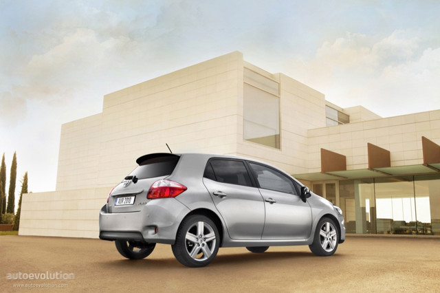 Toyota Auris 5 Doors photo 11