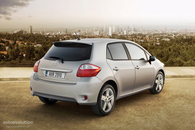 Toyota Auris 5 Doors photo 12