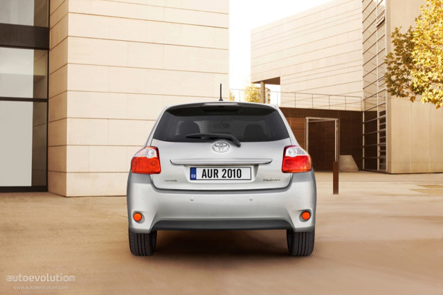 Toyota Auris 5 Doors photo 13