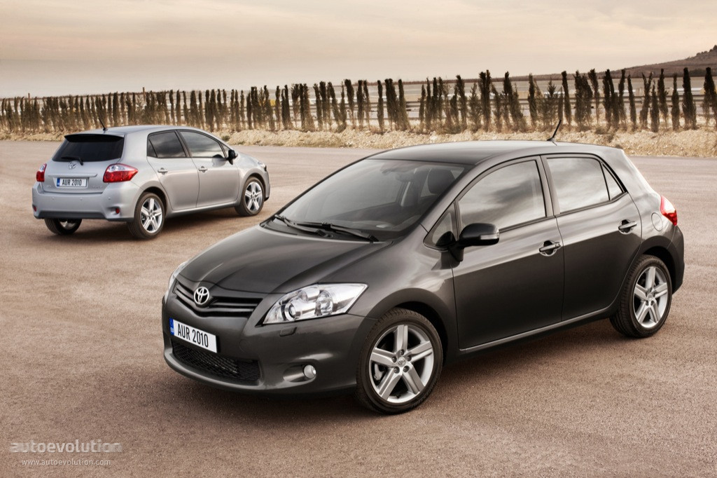 Toyota Auris 5 Doors photo 15