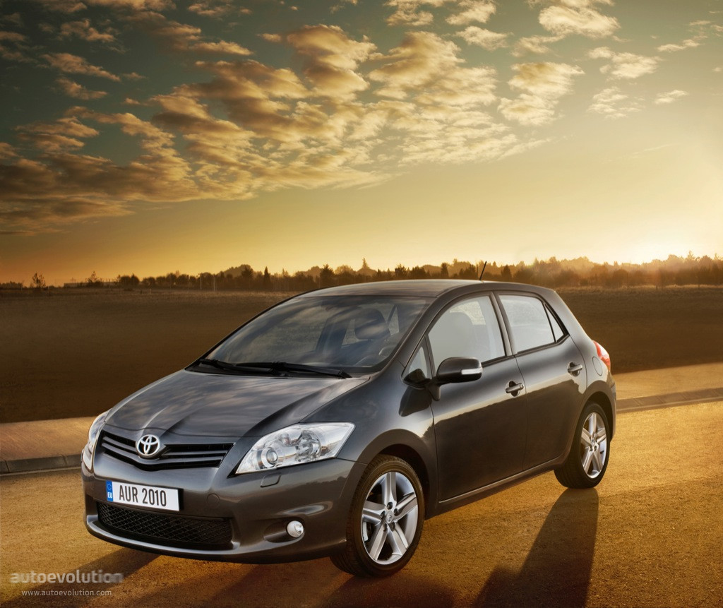 Toyota Auris 5 Doors photo 16