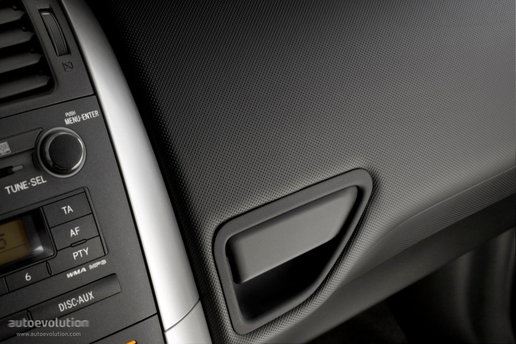 Toyota Auris 5 Doors photo 52