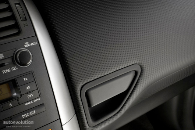 Toyota Auris 5 Doors photo 52