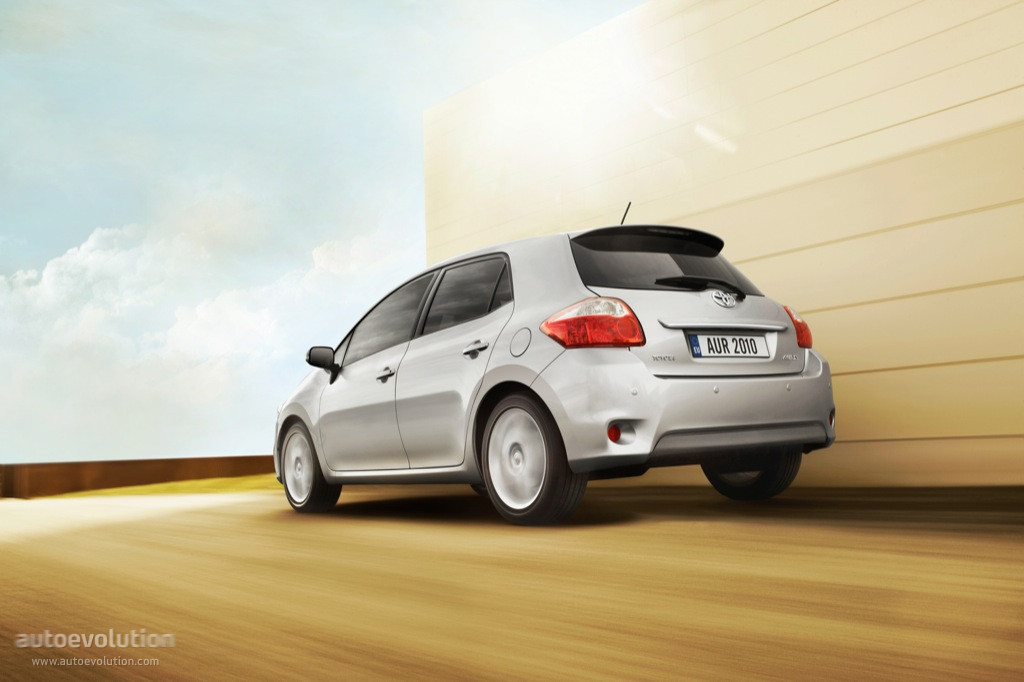 Toyota Auris 5 Doors photo 3