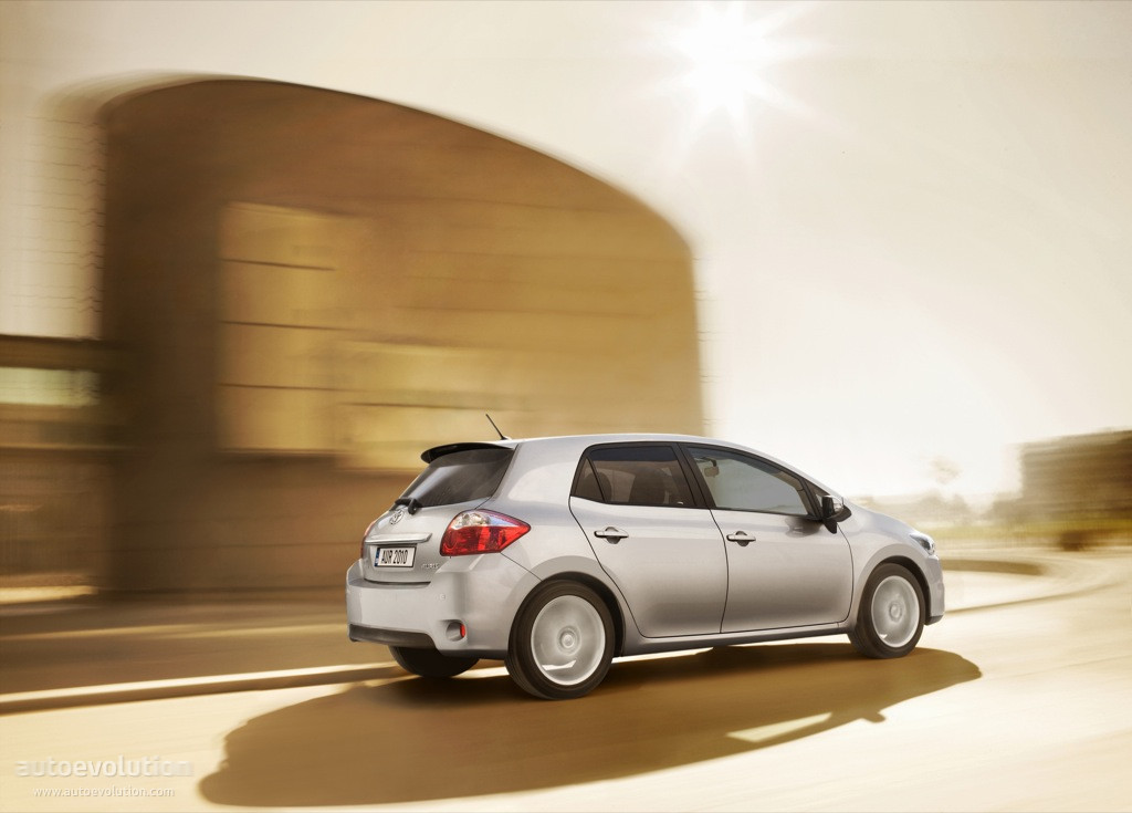 Toyota Auris 5 Doors photo 4