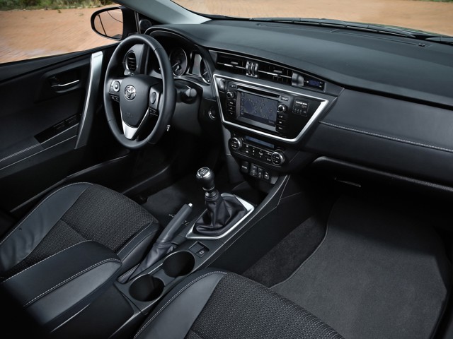 Toyota Auris 5 Doors photo 79