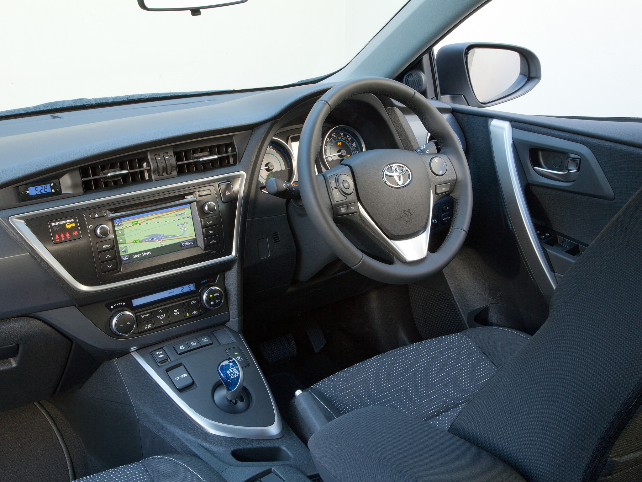 Toyota Auris 5 Doors photo 87