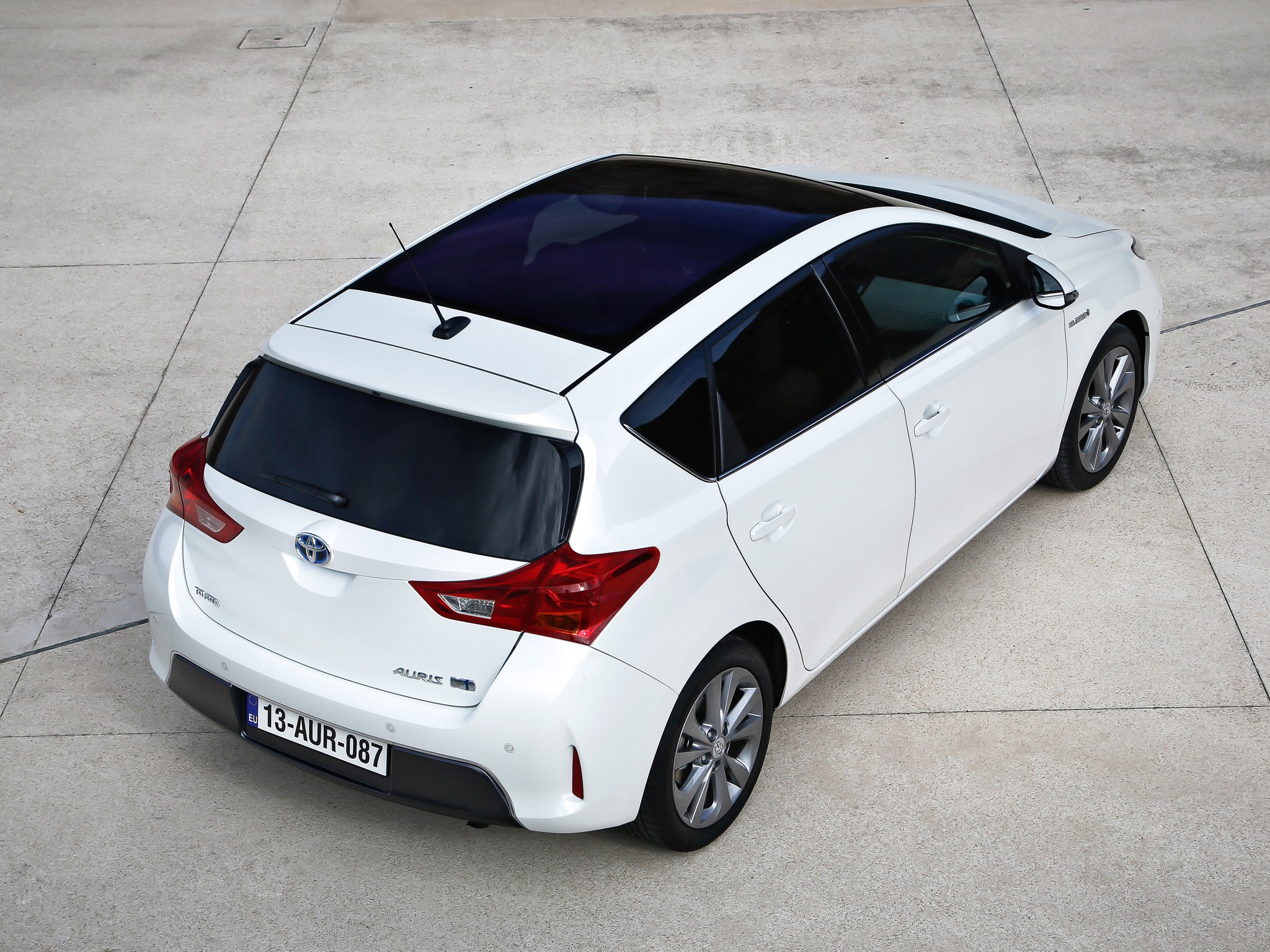 Toyota Auris 5 Doors photo 31