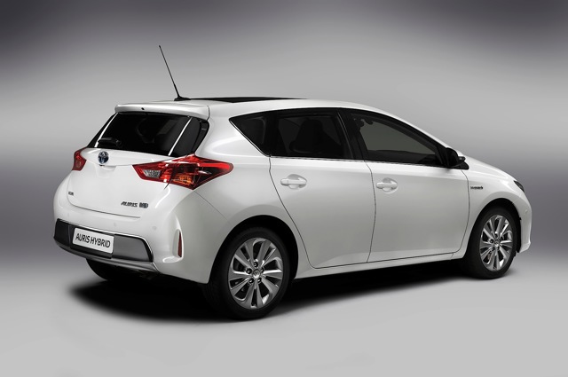 Toyota Auris 5 Doors photo 16
