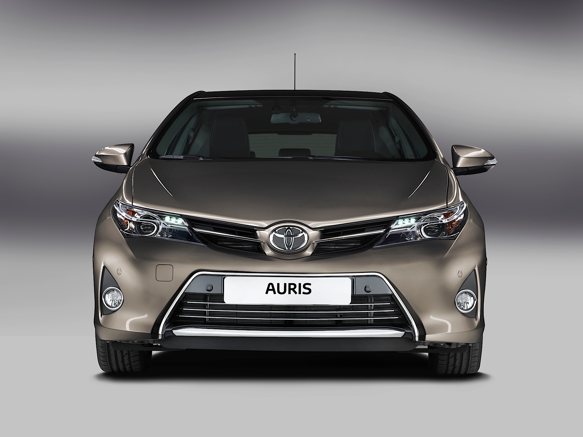 TOYOTA Auris 5 Doors
