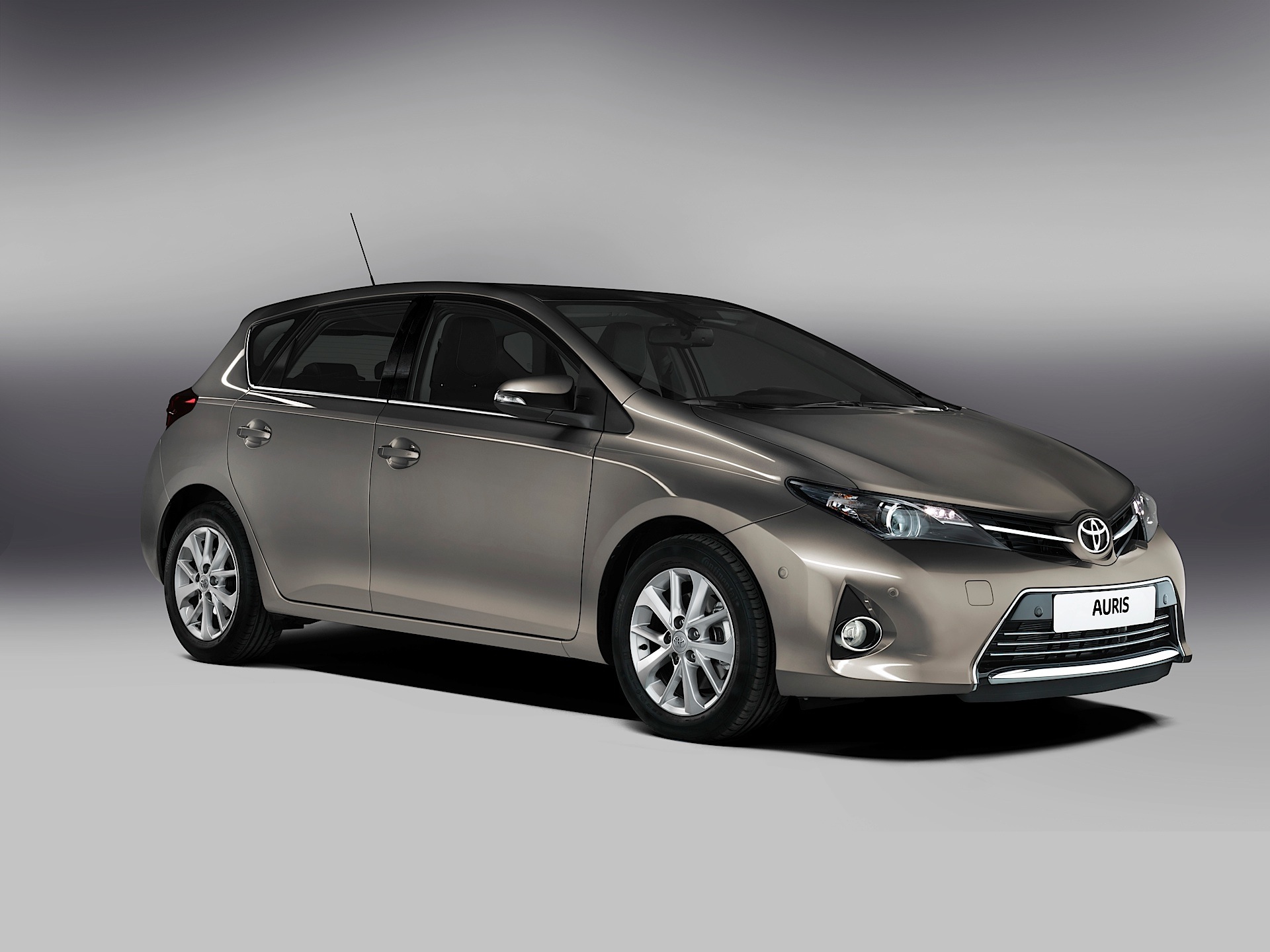 Toyota Auris 5 Doors photo 4