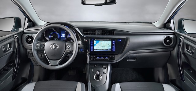 Toyota Auris 5 Doors photo 41