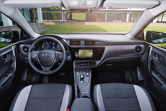 Toyota Auris 5 Doors photo 44