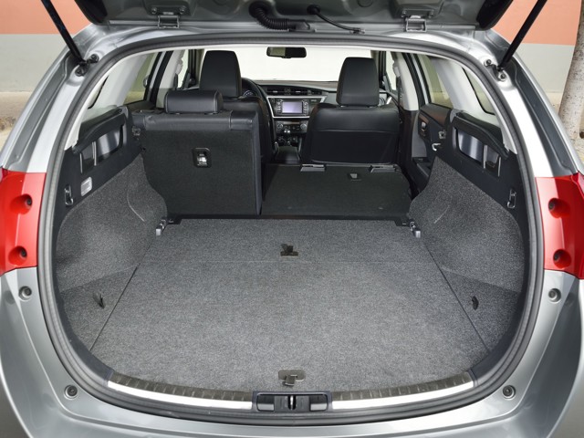 Toyota Auris Touring photo 66