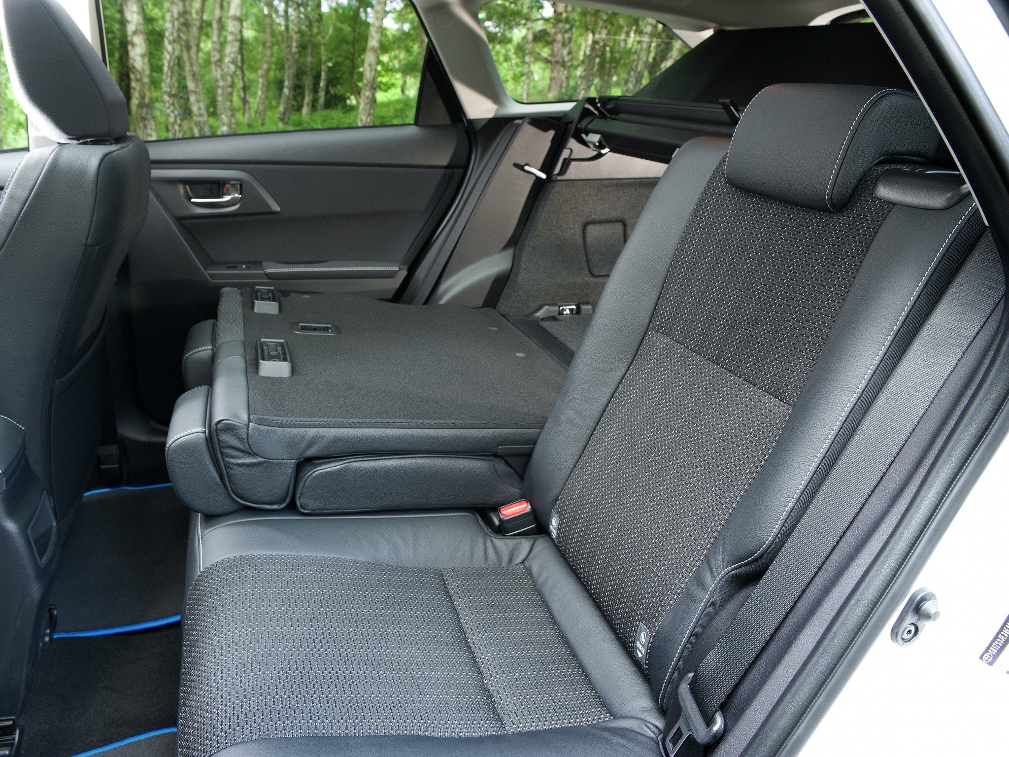 Toyota Auris Touring photo 75