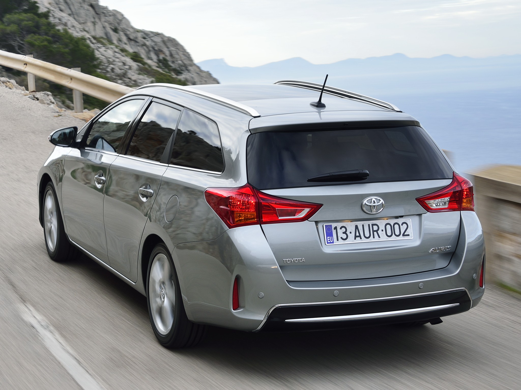 Toyota Auris Touring photo 14