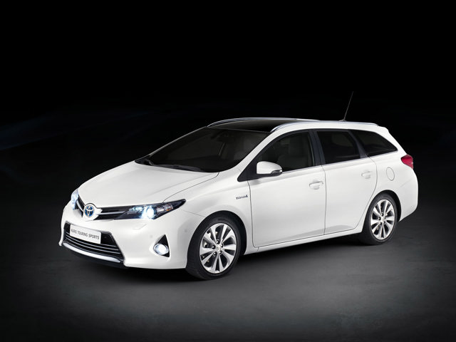 Toyota Auris Touring photo 1