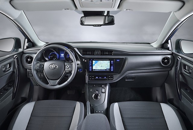 Toyota Auris Touring Foto 51