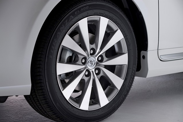Toyota Avalon photo 16