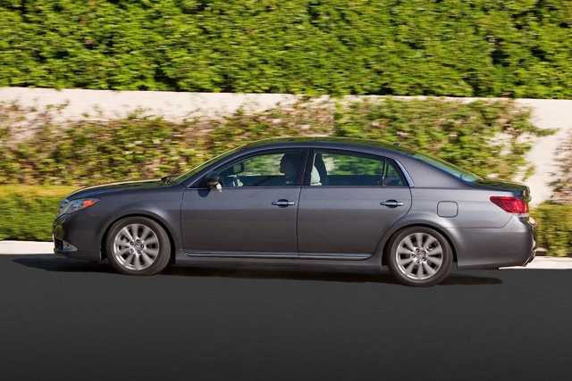 Toyota Avalon photo 24