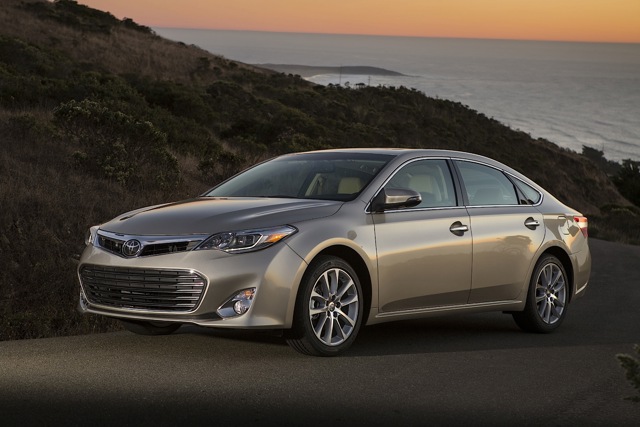 Toyota Avalon photo 3