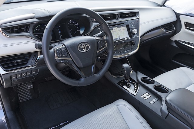 Toyota Avalon photo 36