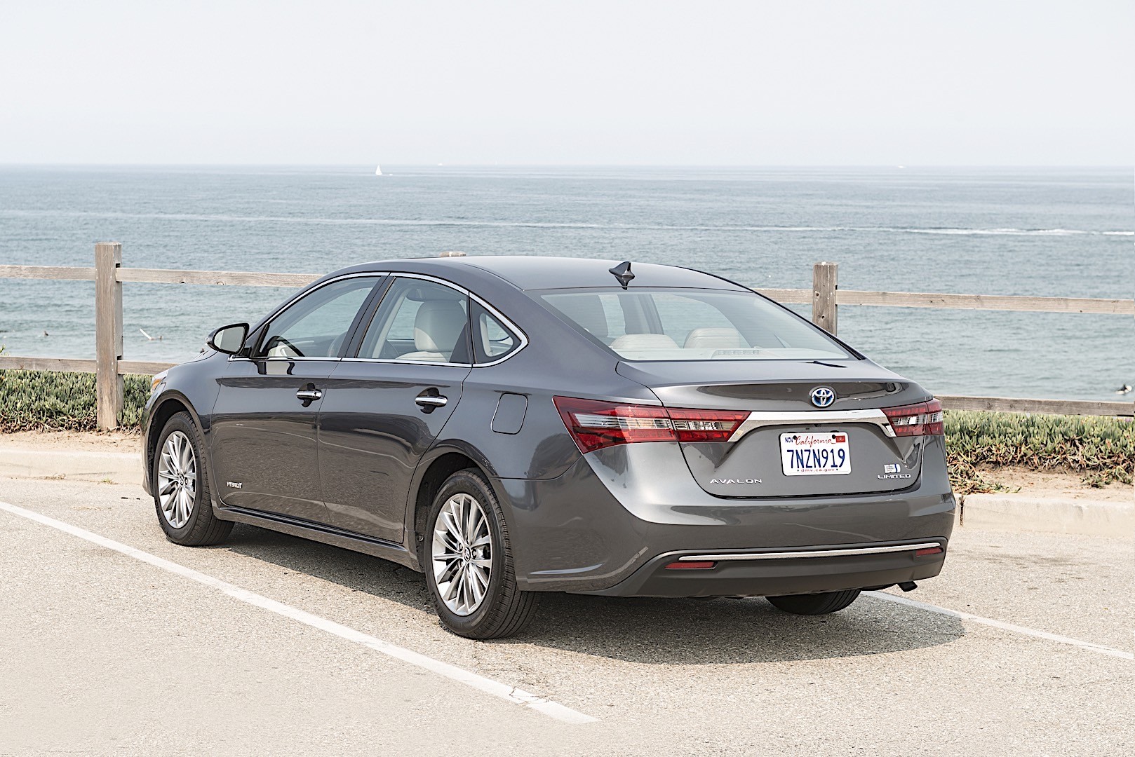 Toyota Avalon photo 14