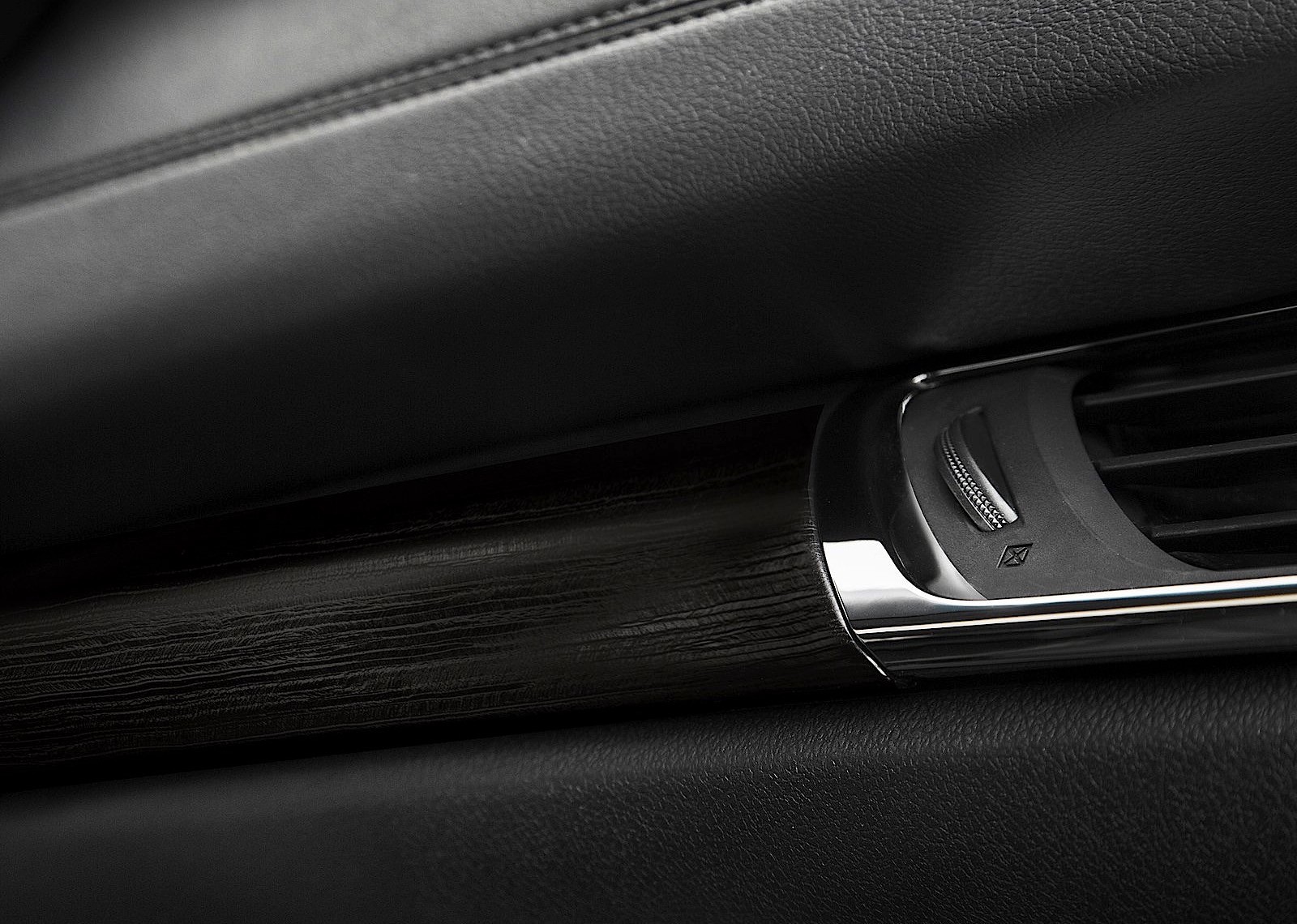 Toyota Avalon photo 29