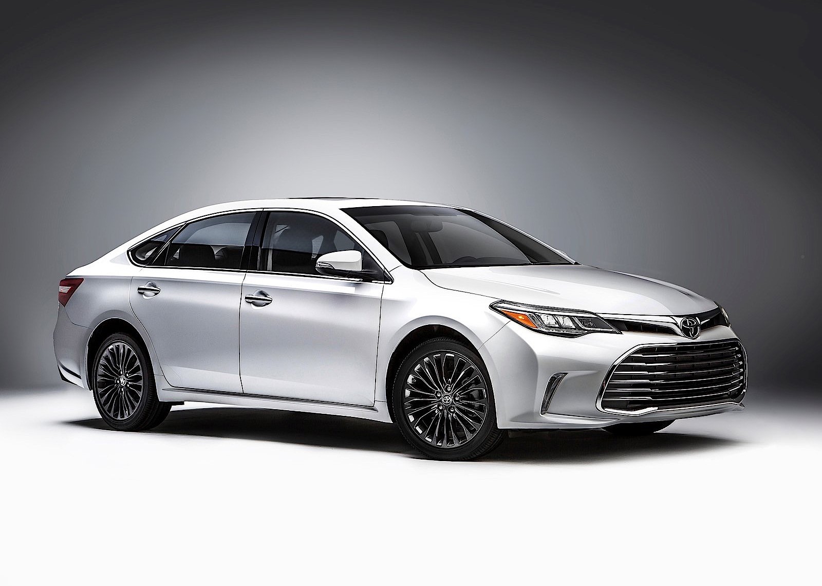 Toyota Avalon photo 3