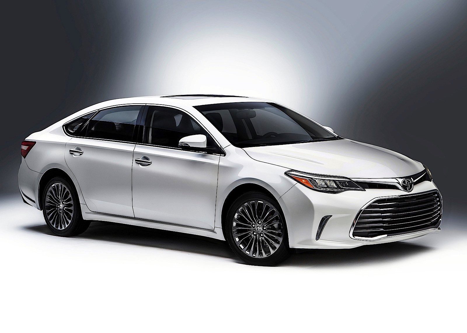 Toyota Avalon photo 4