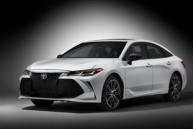 Toyota Avalon photo 8