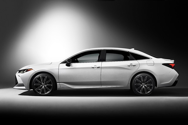 Toyota Avalon photo 16