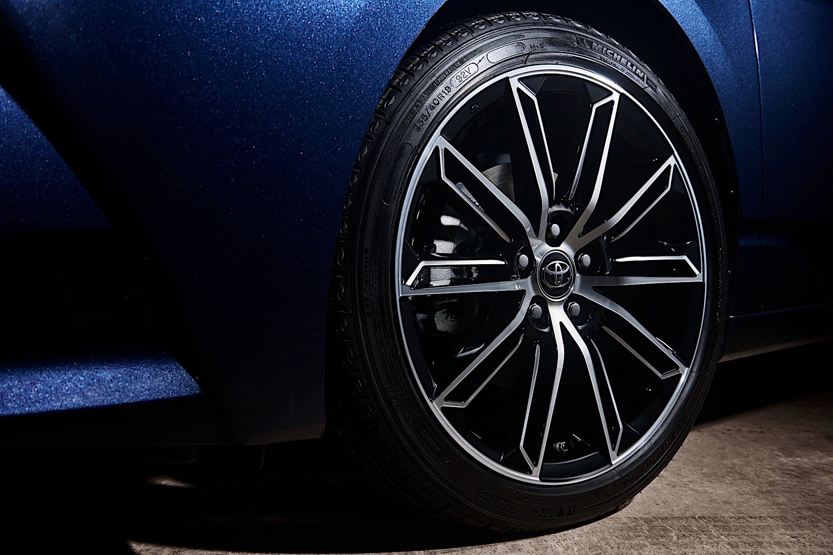 Toyota Avalon photo 26