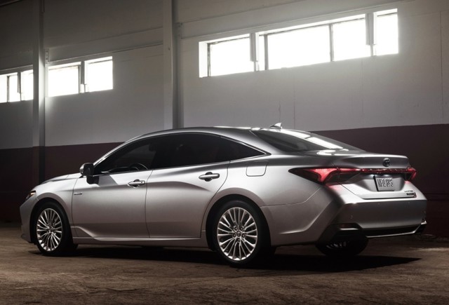 Toyota Avalon photo 18