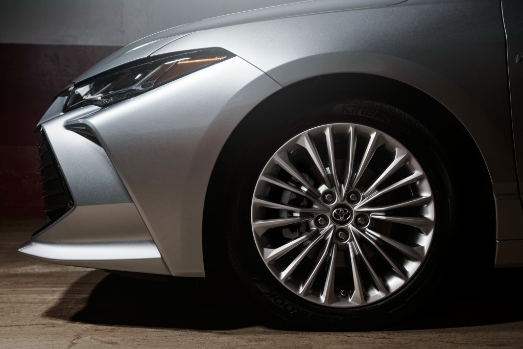 Toyota Avalon photo 19