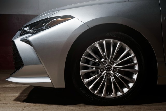 Toyota Avalon photo 19