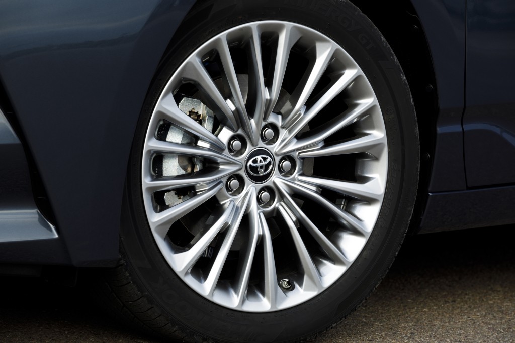 Toyota Avalon photo 26