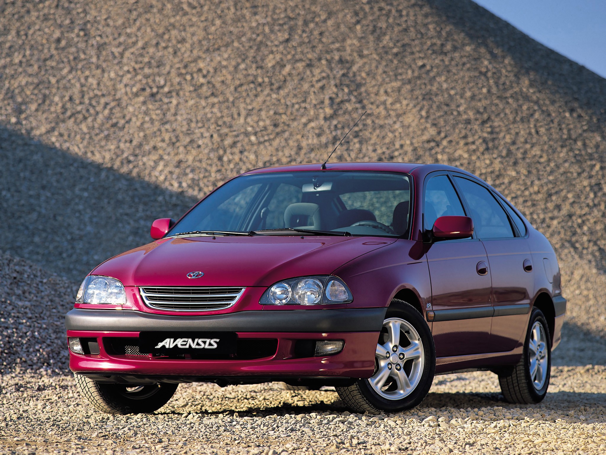 Toyota Avensis Liftback photo 7