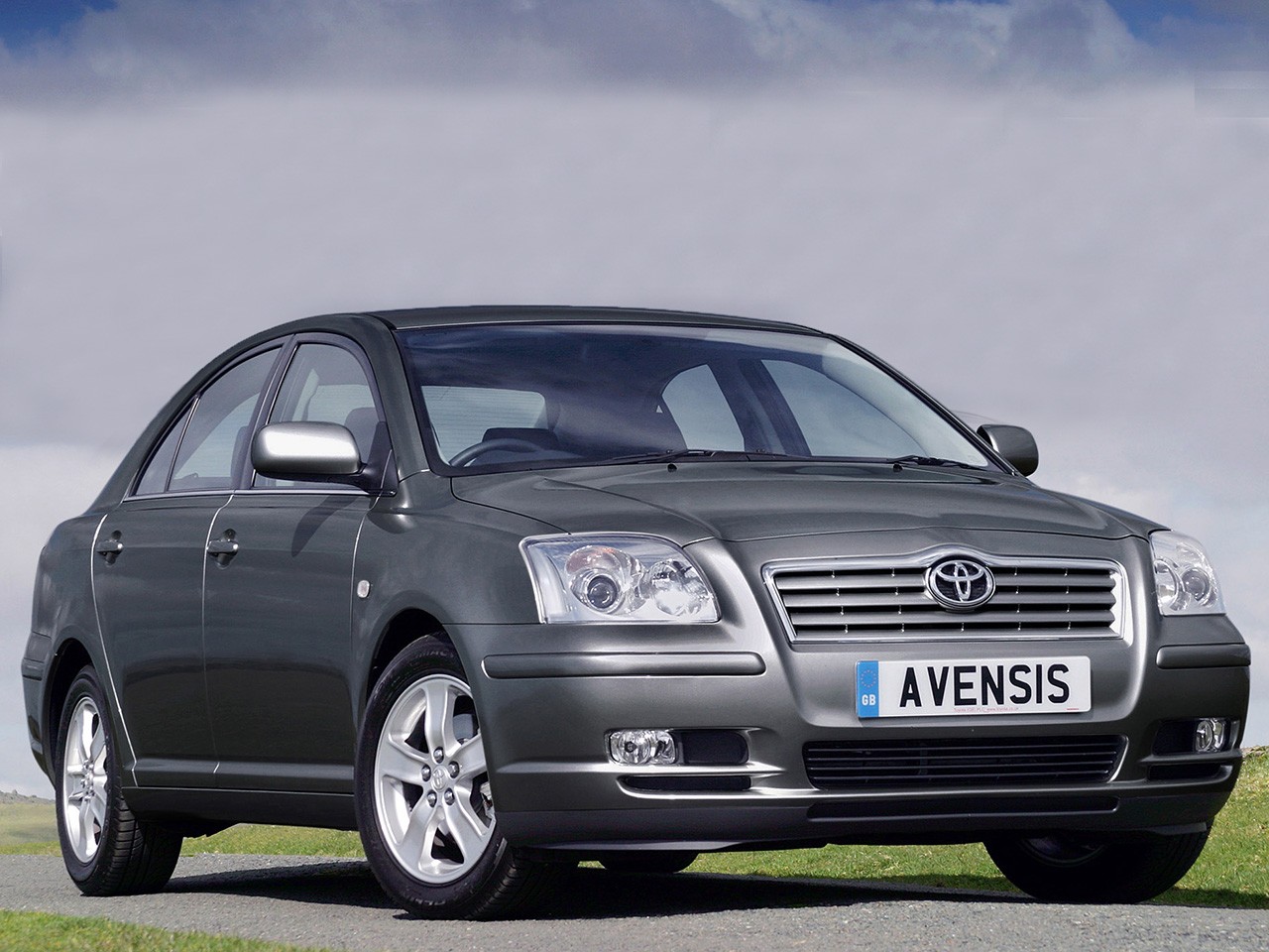 Toyota Avensis Liftback photo 14