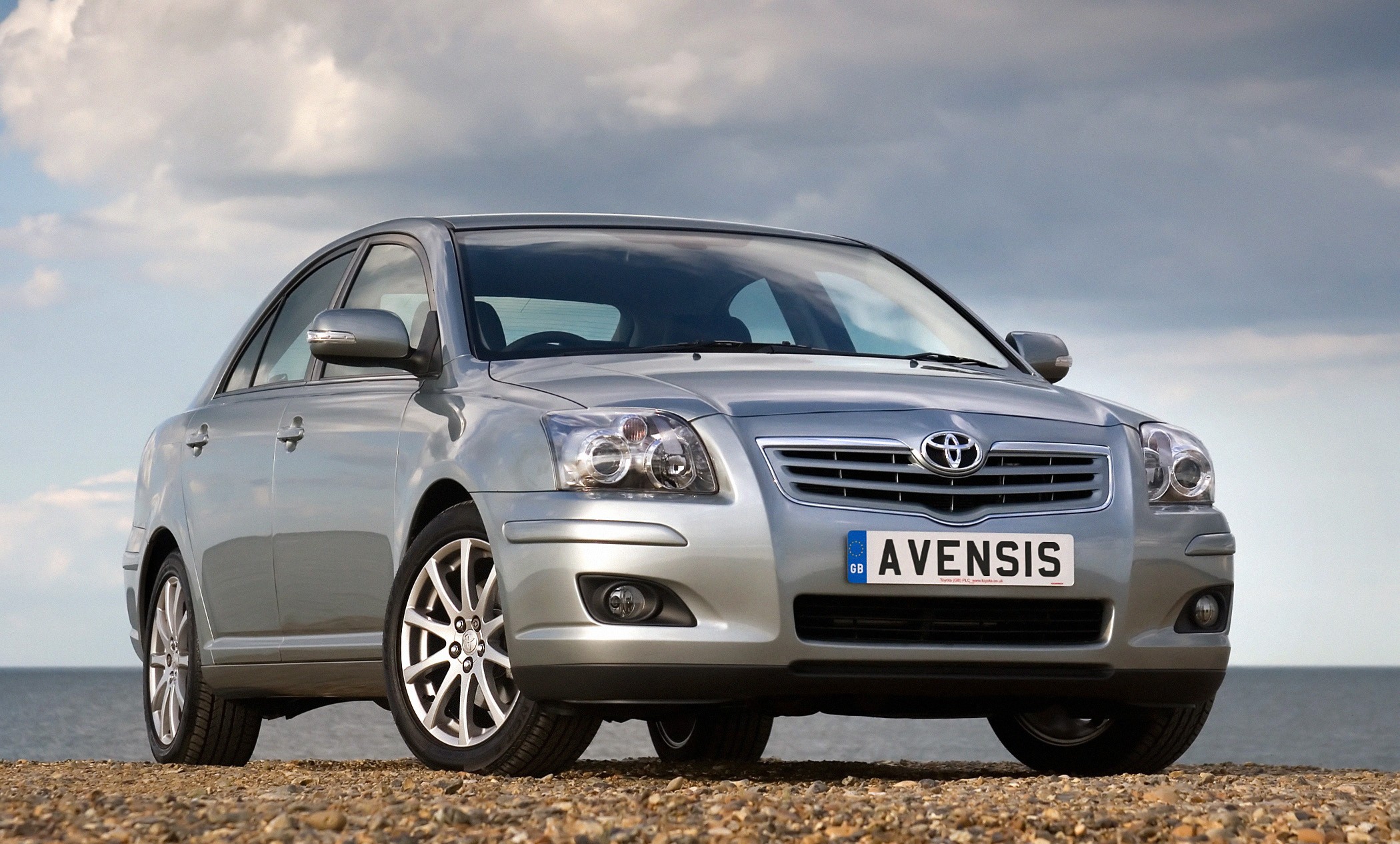 Toyota Avensis Liftback photo 7