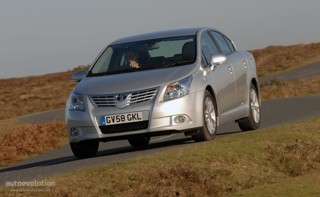 Toyota Avensis Liftback photo 17