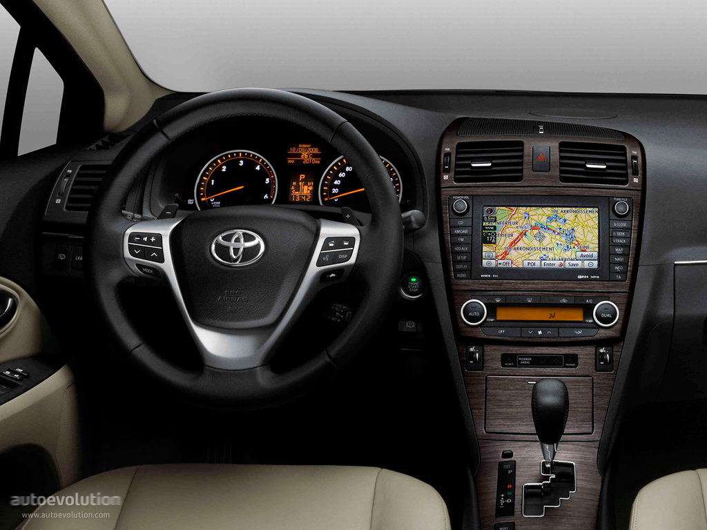 Toyota Avensis Liftback photo 22