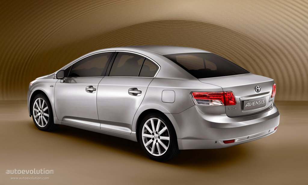 Toyota Avensis Liftback photo 2