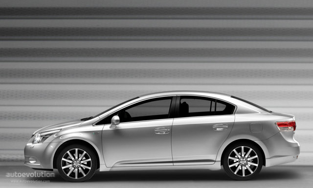 Toyota Avensis Liftback photo 14