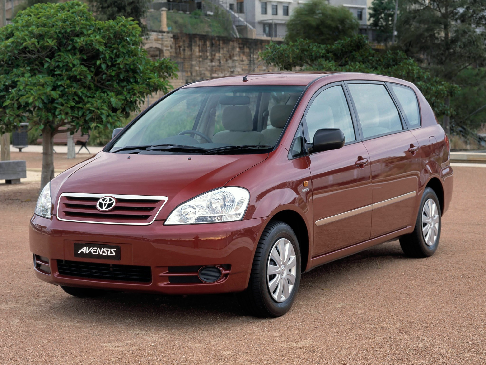 Toyota Avensis Verso photo 22