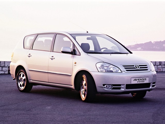 Toyota Avensis Verso photo 31