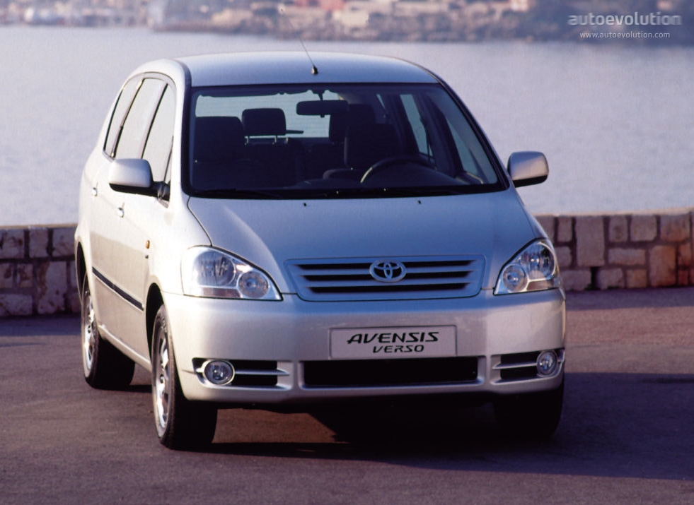 Toyota Avensis Verso photo 4